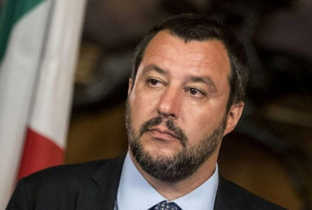 Salvini: stop ai genitori violenti e alunni col grembiule, ecco le novità