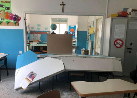 Catania: crolla il soffitto a scuola, tragedia sfiorata il crollo è avvenuto di notte