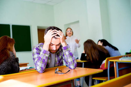 Riapertura scuole: 1 studente su 3 ha disturbi d’ansia e depressione, l’allarme degli psicologi